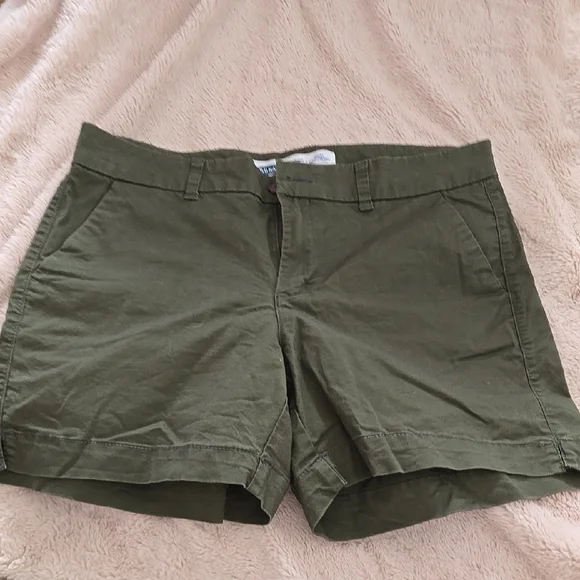 Mid Rise Green Shorts - Picture 1 of 2